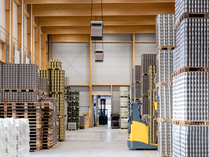 Luftreinigungssysteme in den Lagerhallen bei Bischof