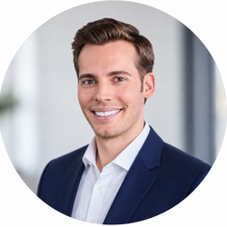 Alexander Kamb senior investor relation manager
